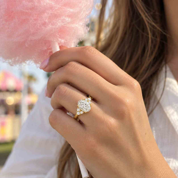 4.0ct Oval Cut Lab Grown Diamond Engagement Ring, Cluster Side Stone Ring,Ethical Diamond Ring, Sustainable Fine Jewelry, Anniversary Ring