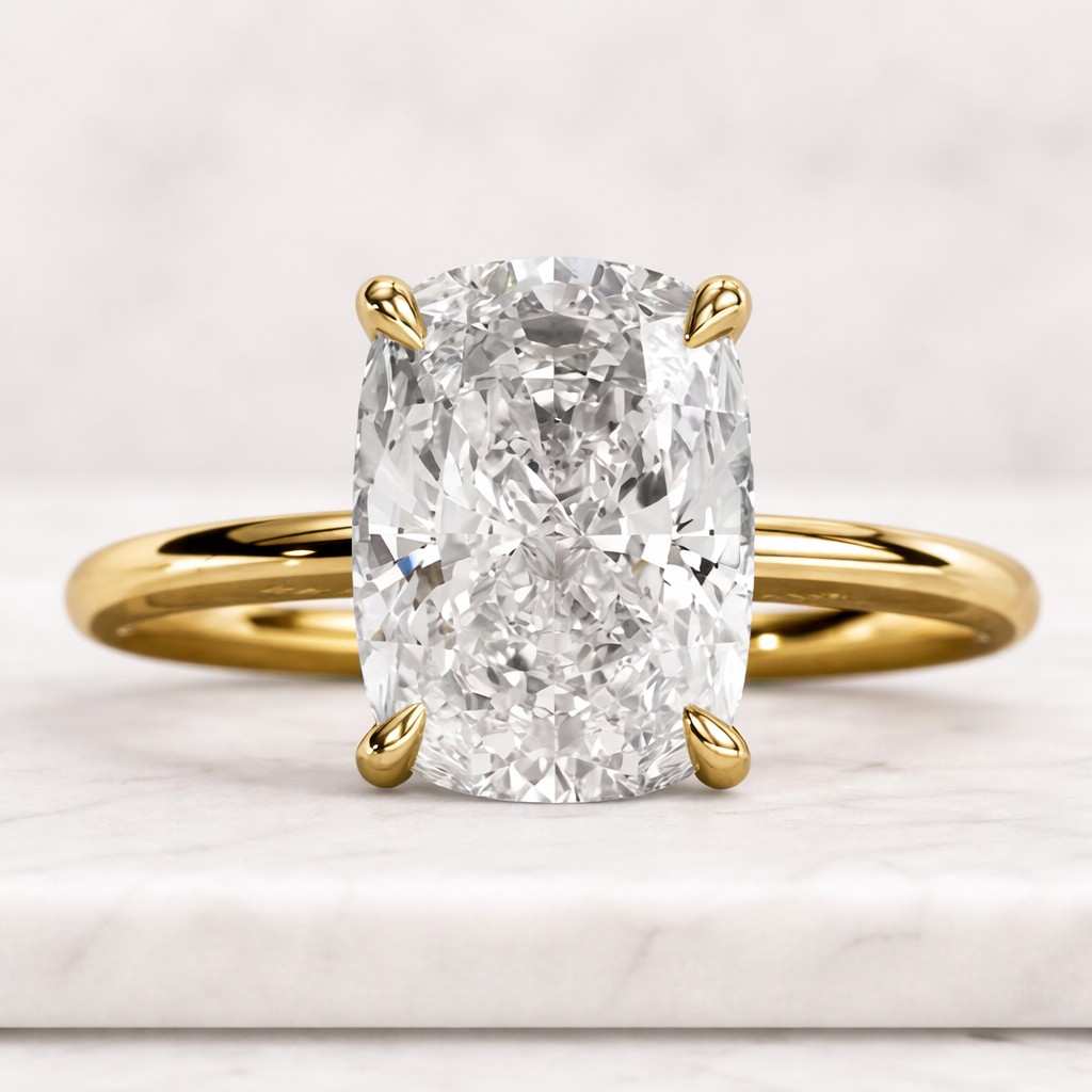 4K Diamond Curved Wedding Band