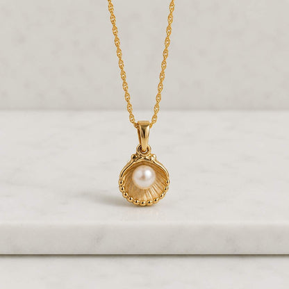 Australian South Sea White Pearl Pendant Necklace 18K Gold Diamond
