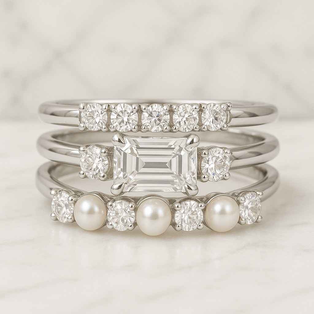 Baguette cut Moss Agate Wedding band Unique Yellow gold Moissanite ring Vintage plain ring Stackable ring