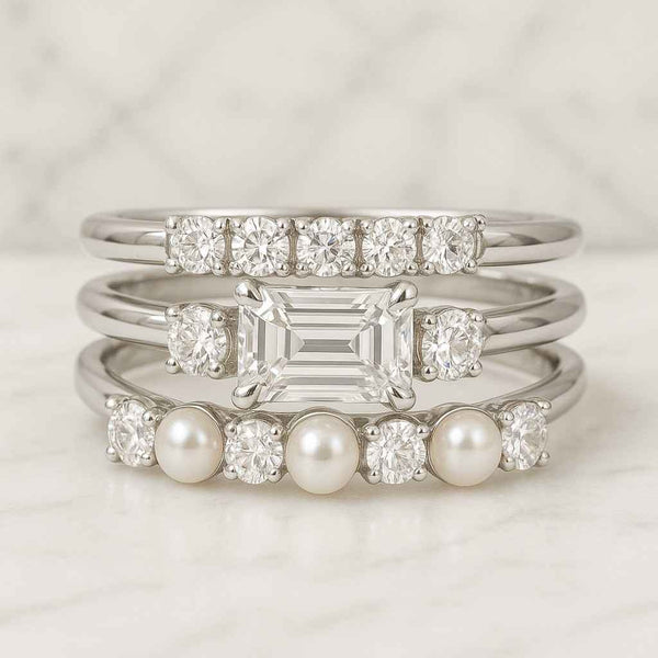 Baguette cut Moss Agate Wedding band Unique Yellow gold Moissanite ring Vintage plain ring Stackable ring