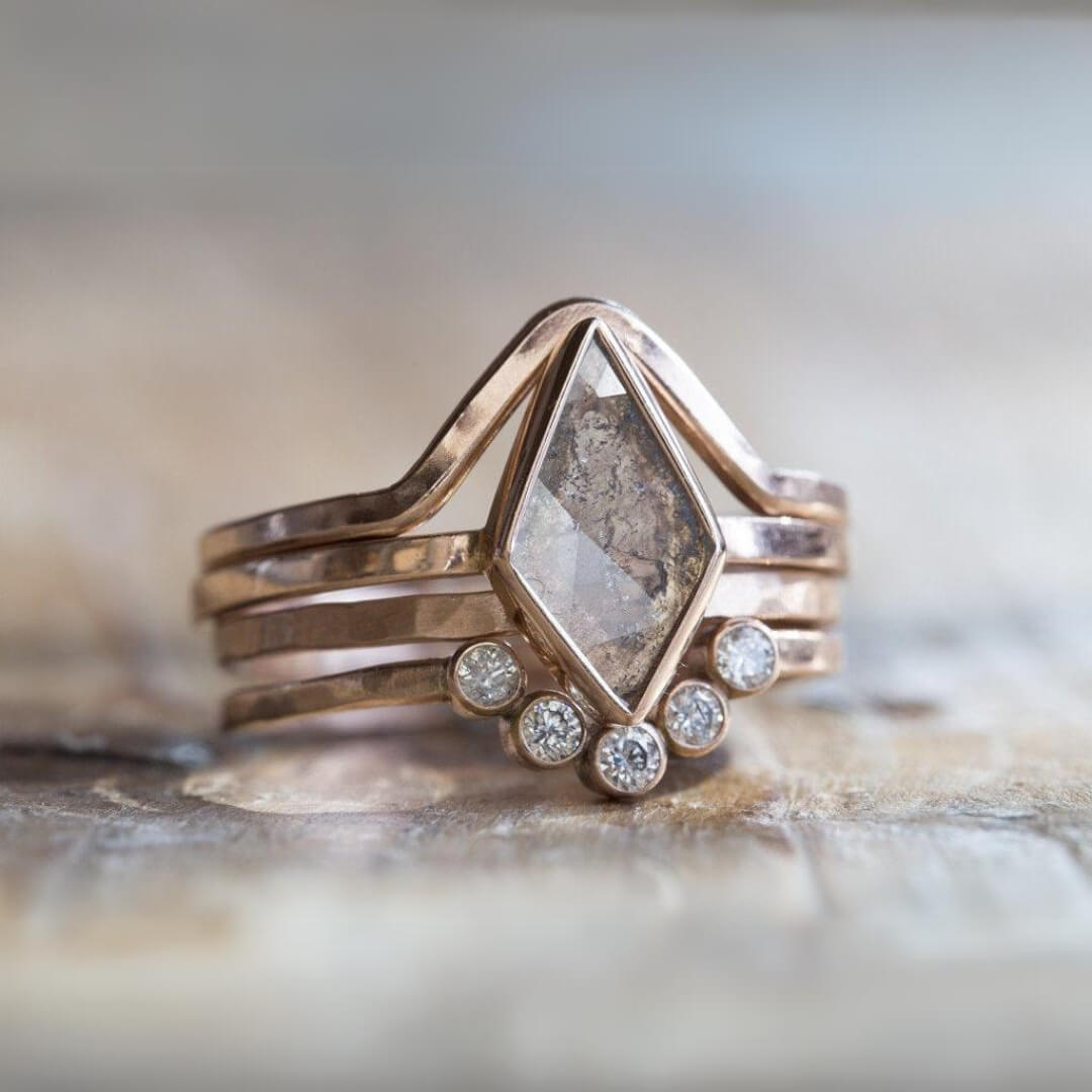 Minimalist Band Band for Women Stacking Nesting Band Dainty Ring Gift