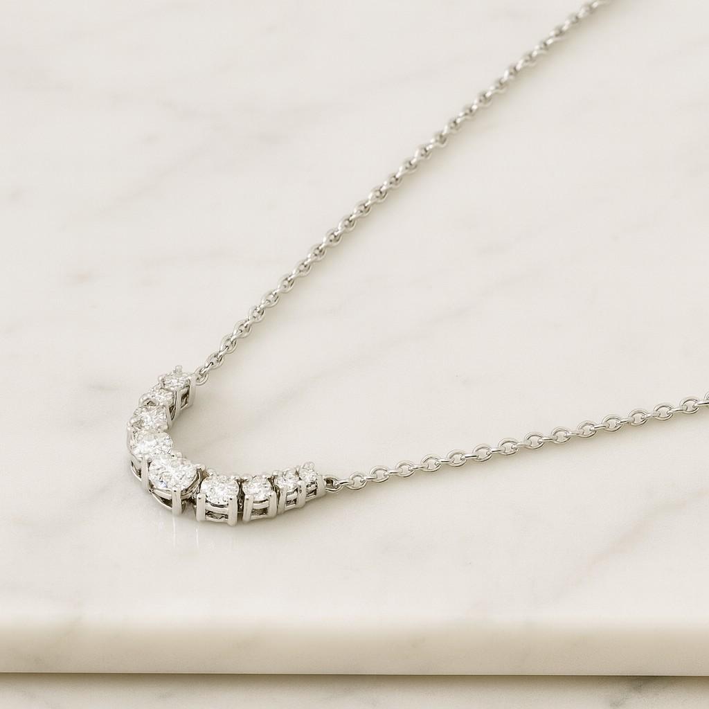 Beautiful White Diamonds Necklace