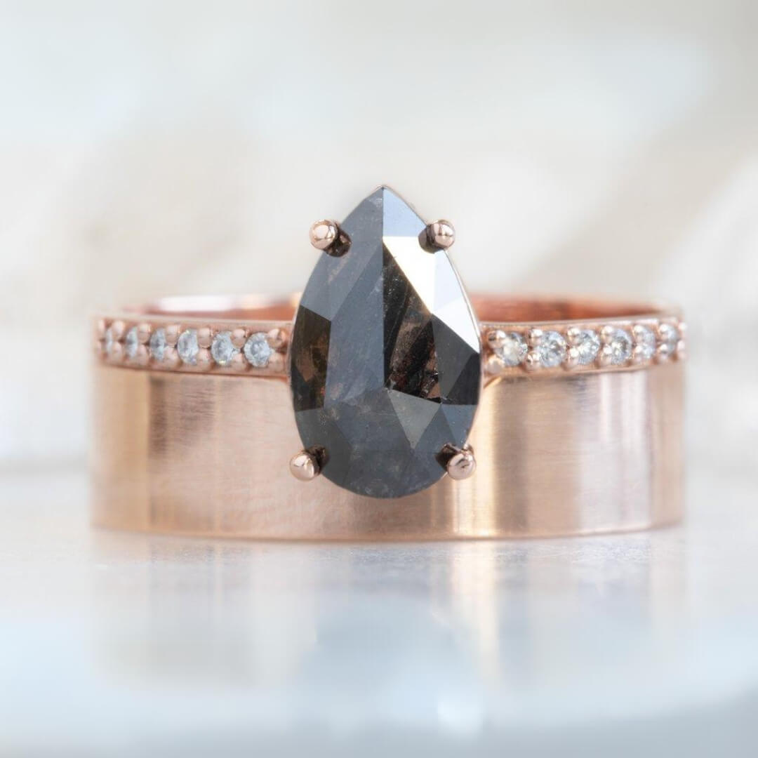 curved wedding band