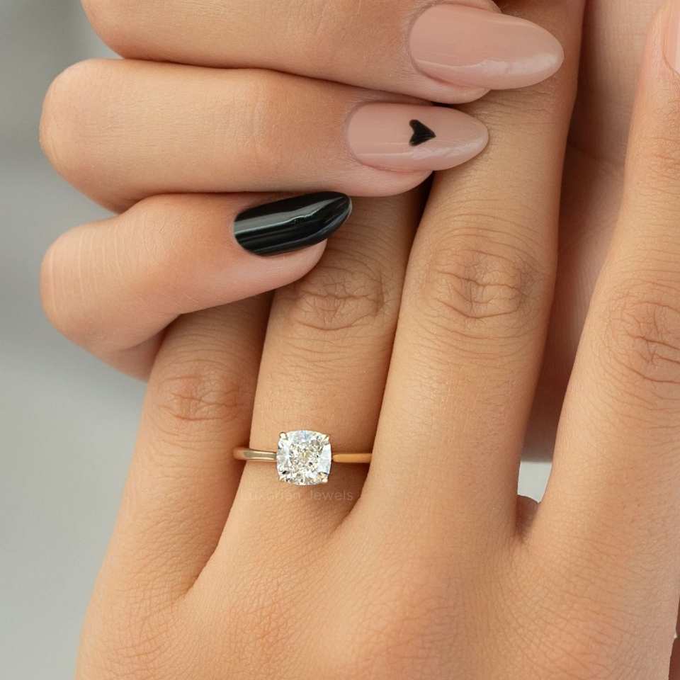 Cushion Cut Prong Setting Diamond Ring For Wife