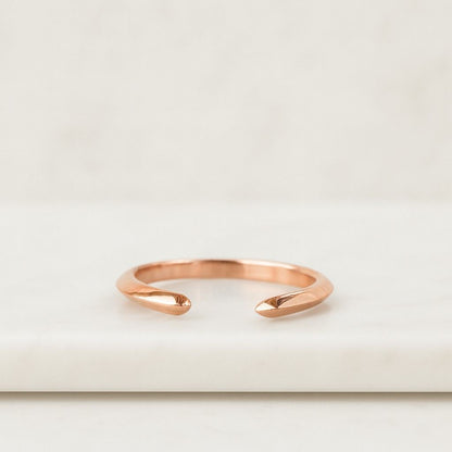 Round Cut Diamodn Band Bypass Setting Ring Everyday Ring