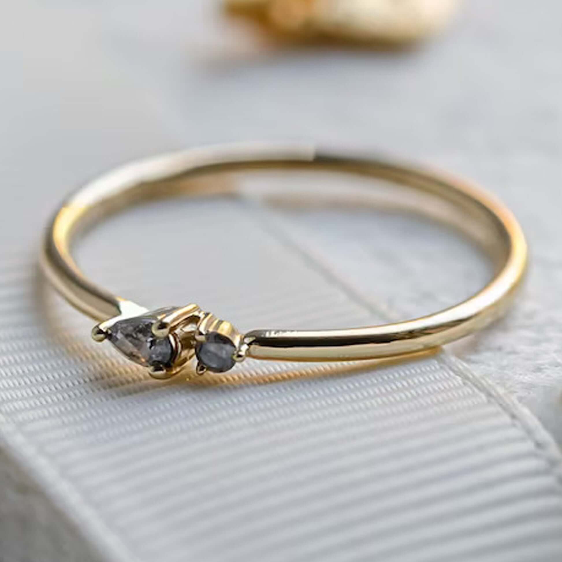 Dual Diamond Wedding Ring