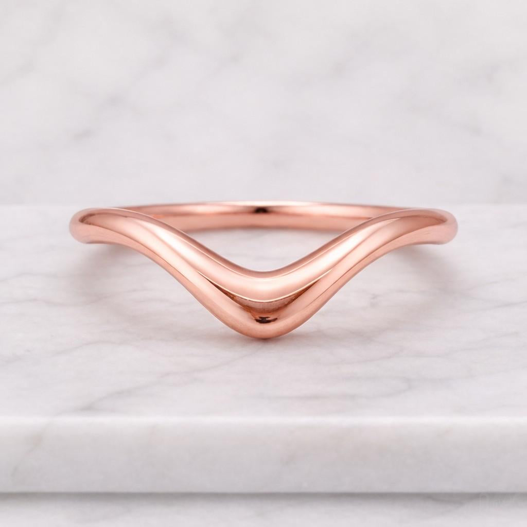 curved solid gold wedding band – minimalist dainty chevron stacking ring

