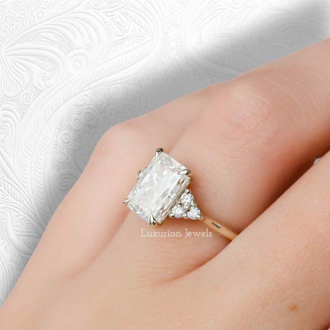 Emerald Diamond Engagement Ring Lab Grown Diamond Wedding Ring Round Side Diamond Antique Proposal Ring Muse Basket Setting Anniversary Ring