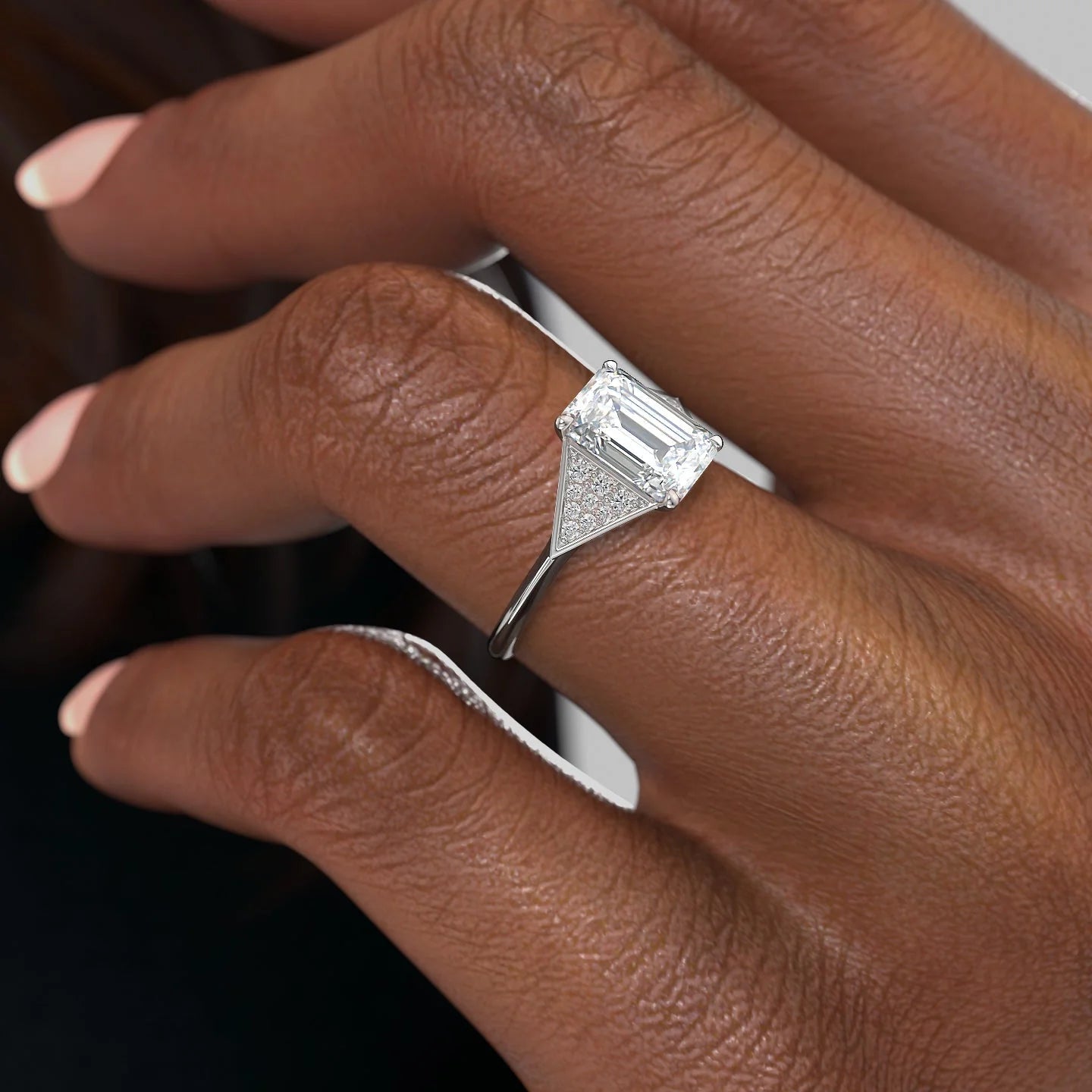 Emerald Round Cut Knife Edge Eco-Friendly Diamond Rings