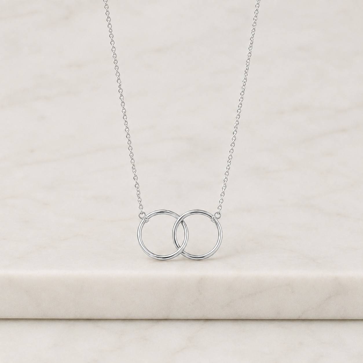 family necklace, 14k gold three circle pendant