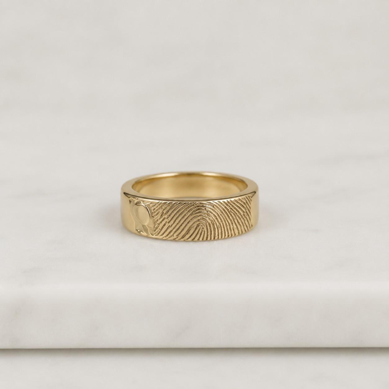 fingerprint wedding ring 14k 18k solid gold, personalized fingerprint gold ring, engraved personal fingerprint hammered gold wedding ring
