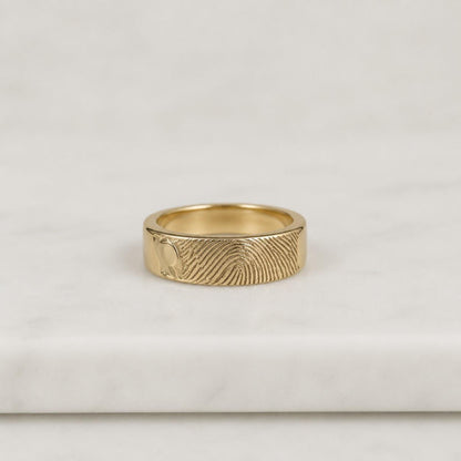 Fingerprint wedding ring 14k 18k solid gold, personalized fingerprint gold ring, engraved personal fingerprint hammered gold wedding ring
