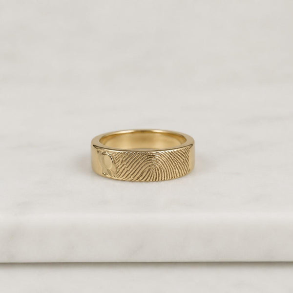 Fingerprint wedding ring 14k 18k solid gold, personalized fingerprint gold ring, engraved personal fingerprint hammered gold wedding ring
