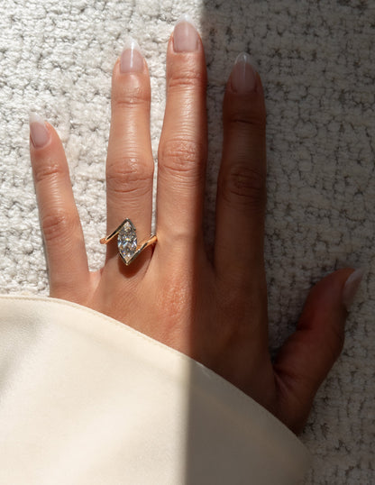 Floral Diamond Cluster Ring, 14k Solid Gold Daisy Band Stackable Ring for Women