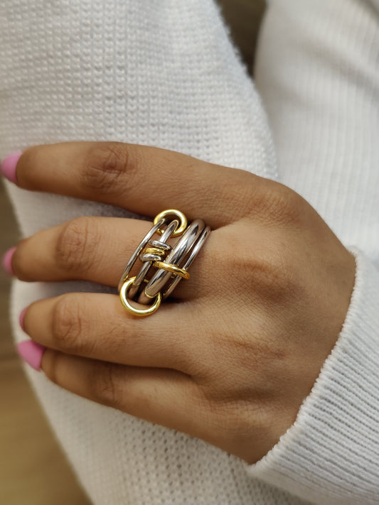 Gold_and_Silver_Statement_Ring_376109ed-3474-40b2-8aeb-33bdadbf79b2