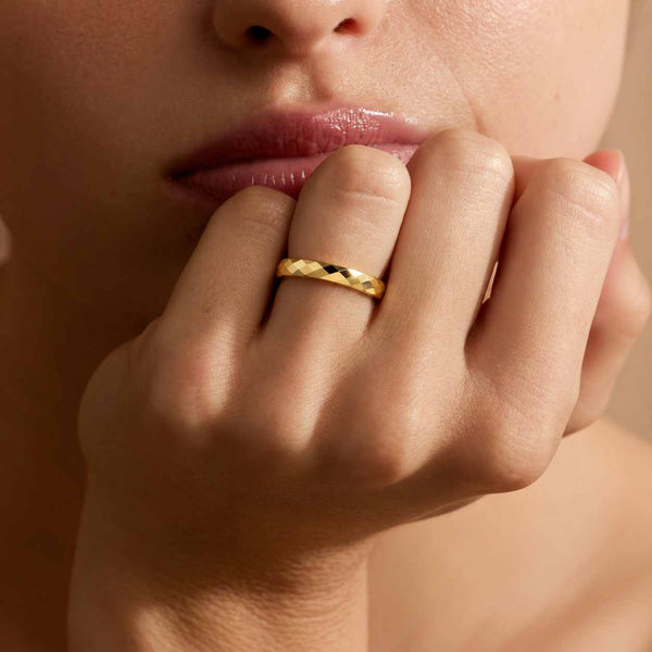 Solid Gold Hammered Dome Wedding Band 2–5mm For Women | 9K 14K 18K Yellow, Rose or White Gold Ring | Handcrafted
