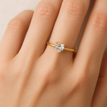 Heart Shaped  VVS2 Clarity IGI Certified Lab Grown Diamond Solitaire Engagement Ring Valentine's Day Gift for Her