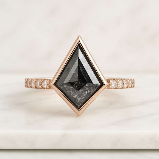 Horizontal Kite Diamond Ring Natural Loose Diamond Kite Shape Diamond Salt and Pepper Ring
