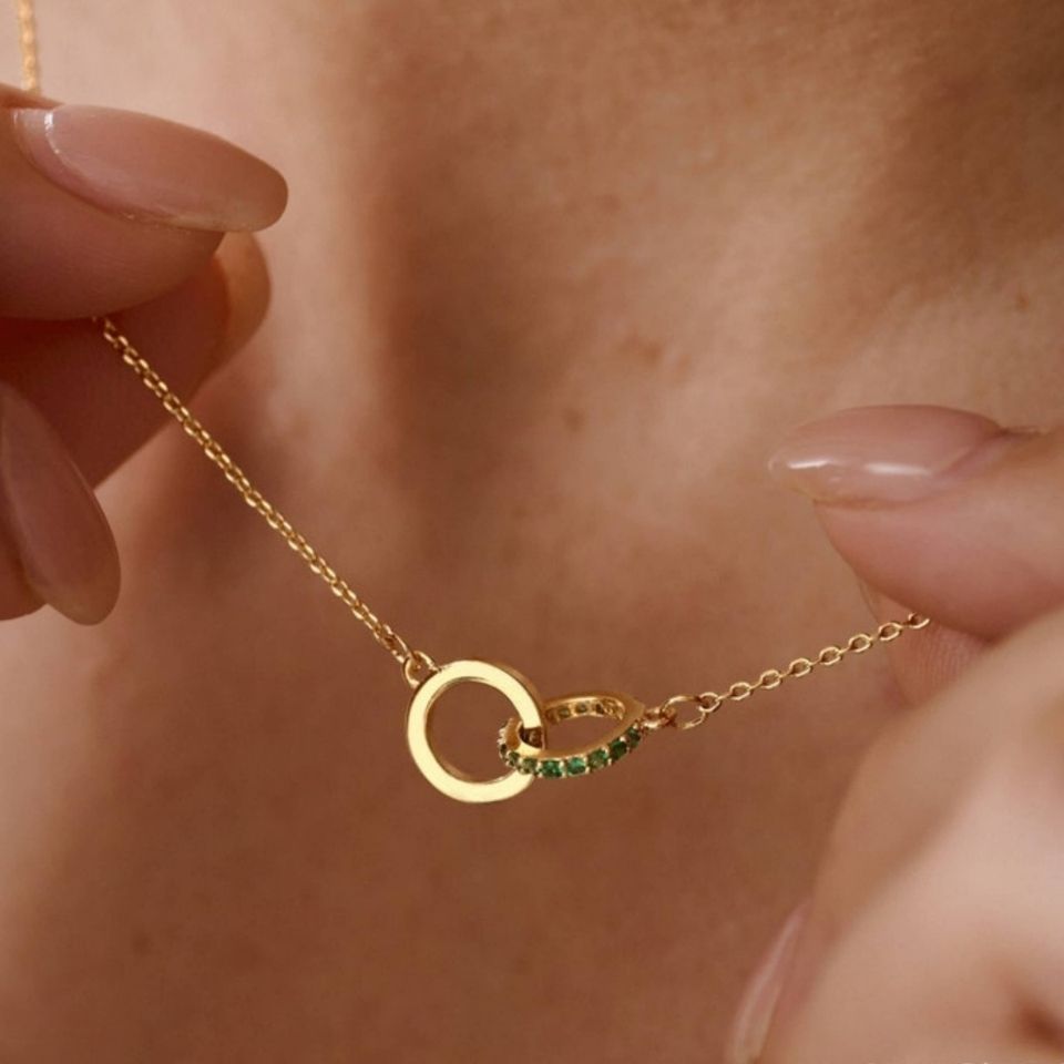 Interlocking Circle Necklace with Birthstone