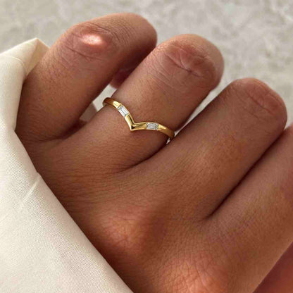 Lab Diamond Curved Wedding Band, 14K Gold Baguette Contour Ring for Women, Baguete Cut Ring Enhancer, Matching Band for Solitaire Engagement
