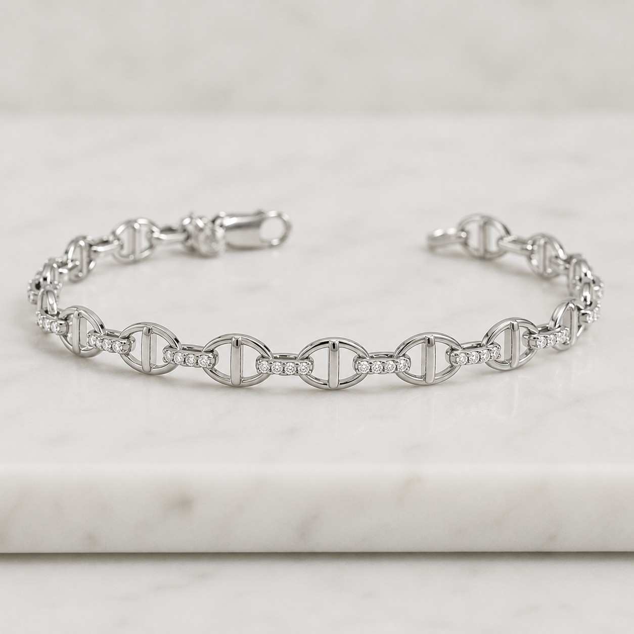 mariner chain lab grown diamond bracelet, solid gold anchor link bracelet, chic diamond bracelet, interlocking oval link bracelet, lirien