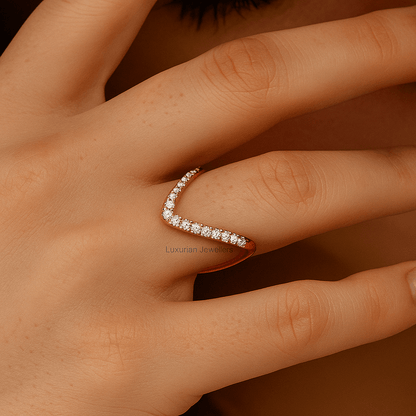 V-Shaped Boomerang Vanki Classic Round Lab Grown Diamond Wedding Band For Women