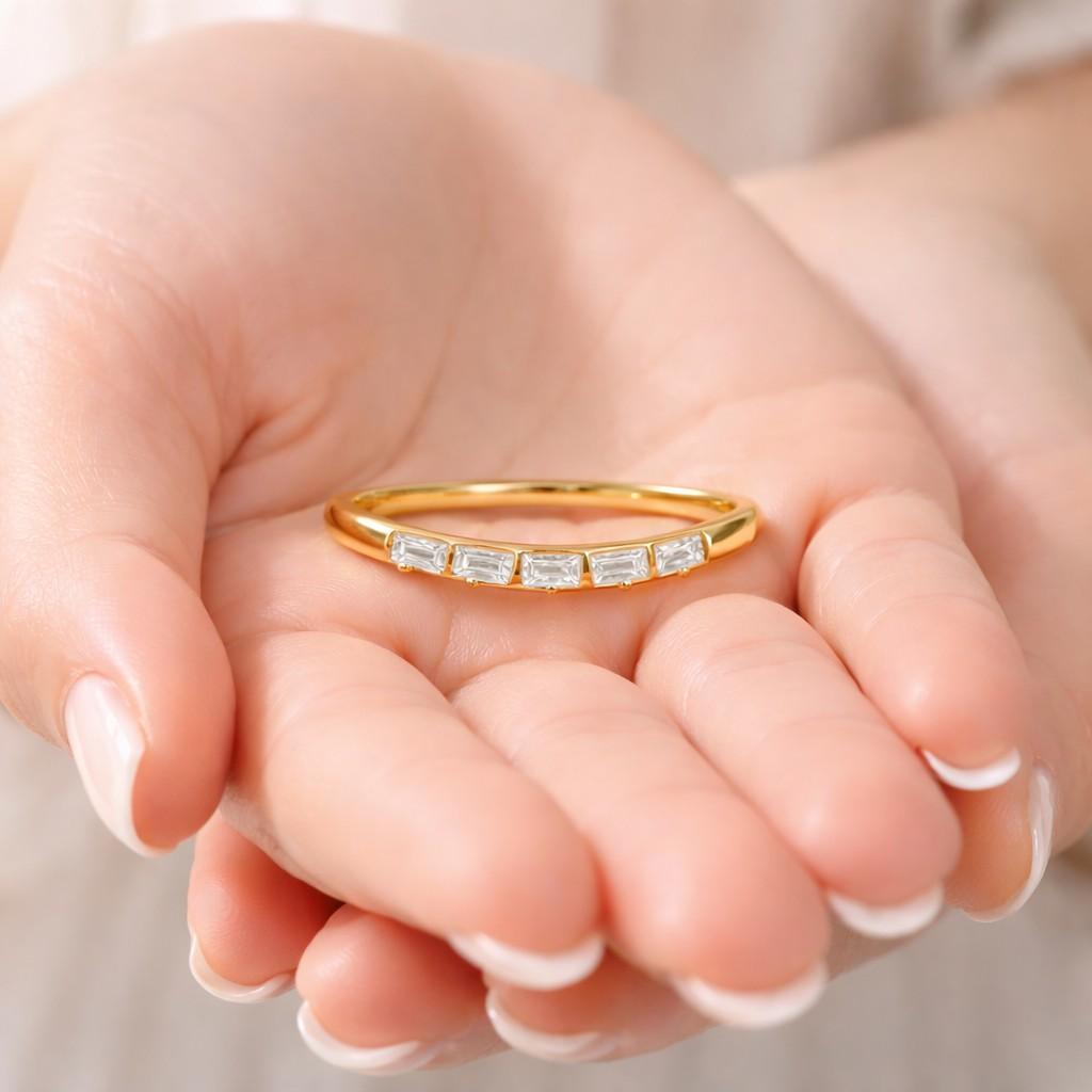 minimalist curved wedding ring,