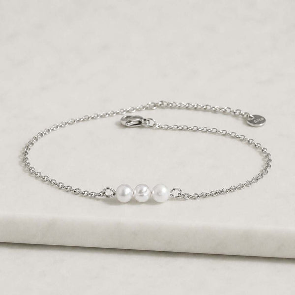 Minimalist Pearl Anklet, Bridal Ankle Bracelet, Gold Pearl Anklet, Daily Anklet, Bridal Anklet, Wedding Jewelry, Bridal Gift, Christmas Gift
