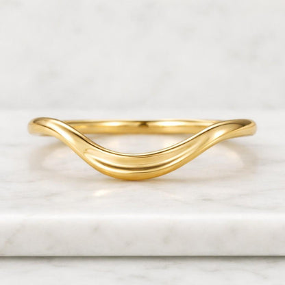 Minimalist Plain Curved Wedding Band 