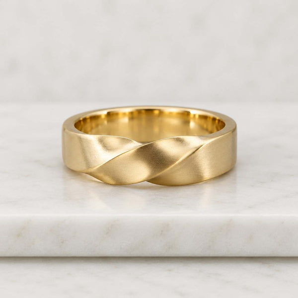 14k Solid Gold Mobius Wedding Band: Minimalist Infinity Ring
