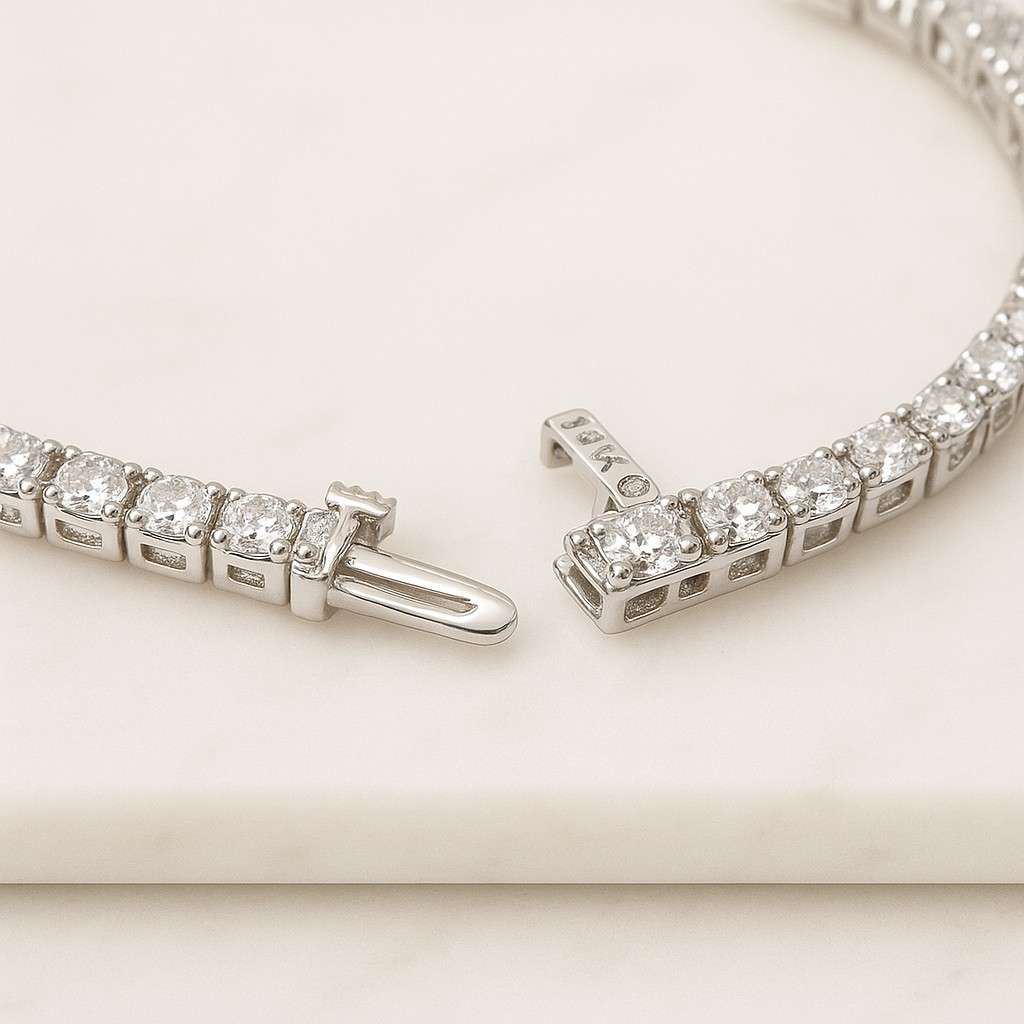 Moissanite Tennis Bracelet 18K White Gold Plated Bridal Jewelry Wedding Bracelet for Bride Sparkling Gift for Her Diamond Alternative JewelrY