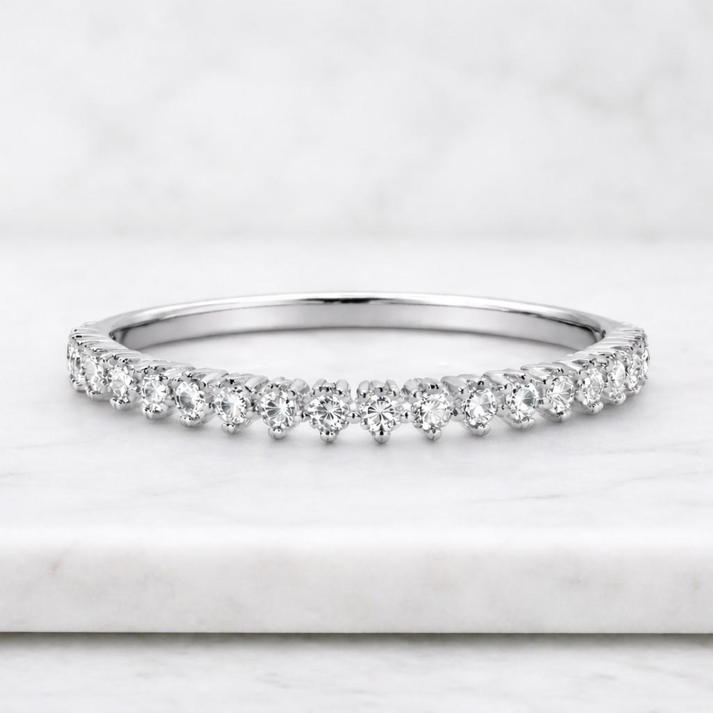 Moissanite Twisted Band Ring, 14K Gold Plated Infinity Band, Dainty Stackable Wedding Band, Delicate Promise Ring, Twisted Eternity Ring.
