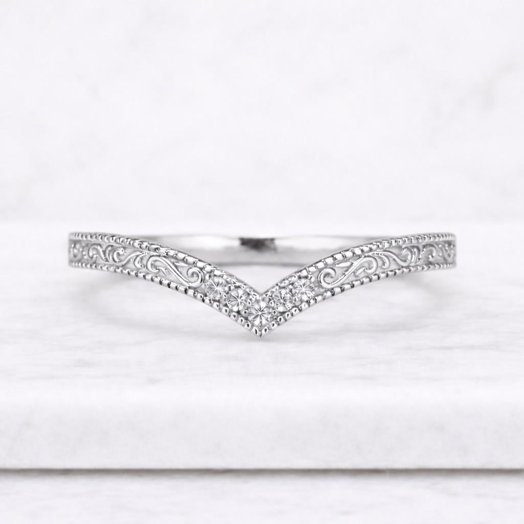 Unique Filigree Wedding Band, Vintage Style Yellow gold Chevron Ring, Milgrain Set Band For Women, Promise Ring, Anniversary Gift For Wife
