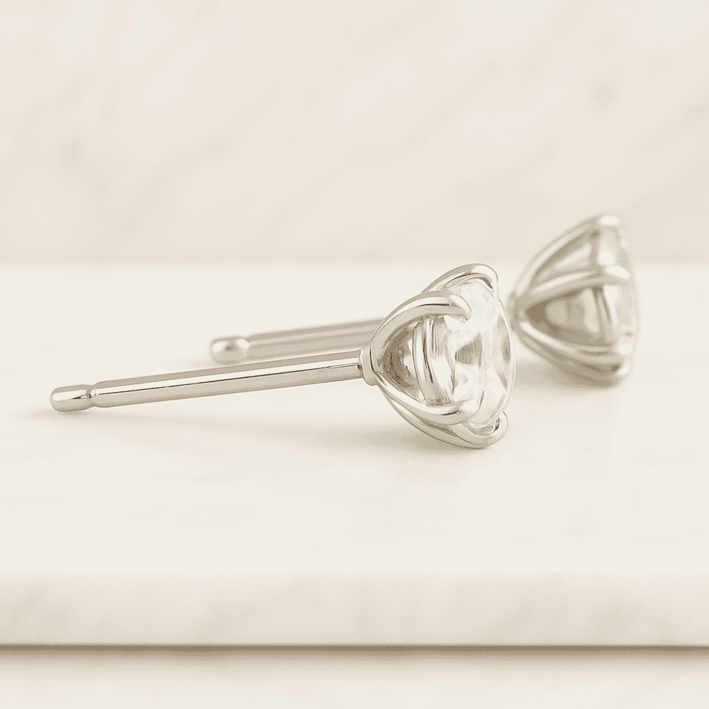 Natural or Lab diamond three stone ring, Oval brilliant-cut diamond engagement ring