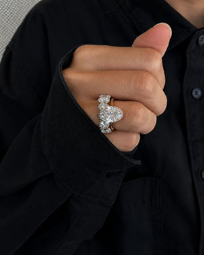 Oval Cut Moissanite Engagement Ring Set