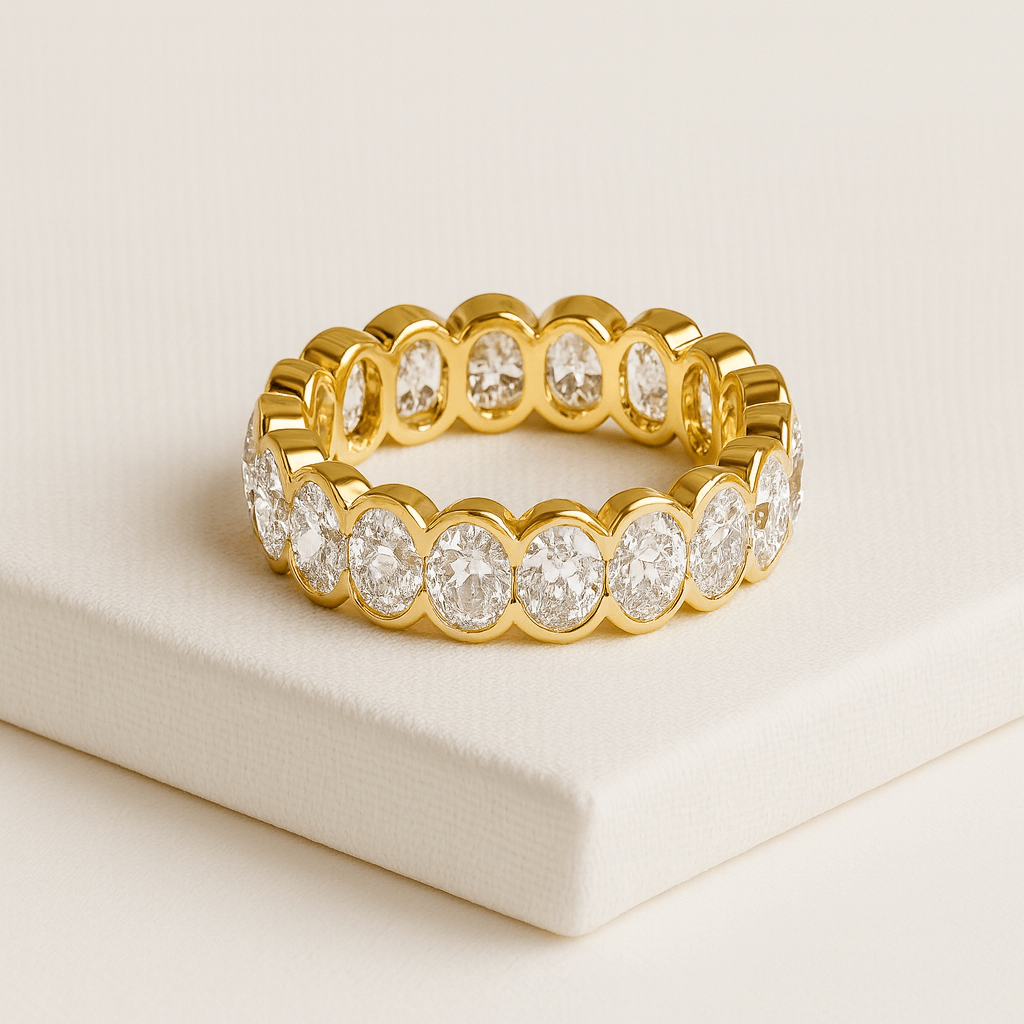 Oval_Cut_Diamond_Band