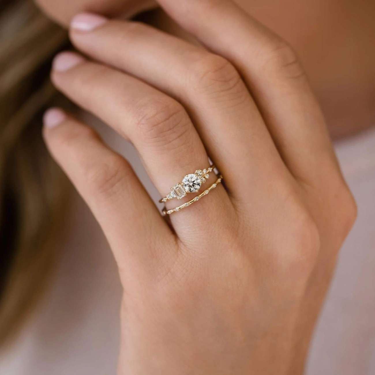 Oval Lab-Grown Diamond Engagement Ring