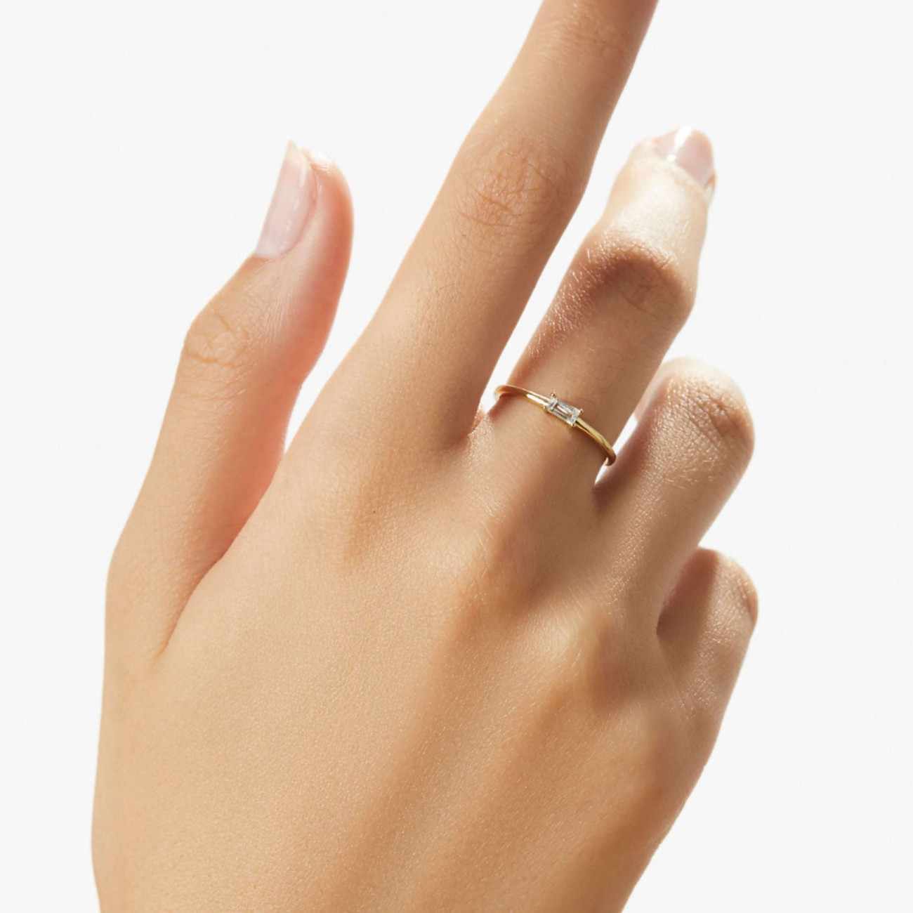 18K Baguette Cut Lab Grown Diamond Wedding Band For Her