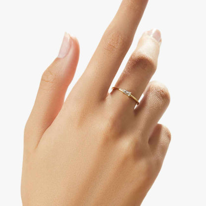 18K Baguette Cut Lab Grown Diamond Wedding Band For Her