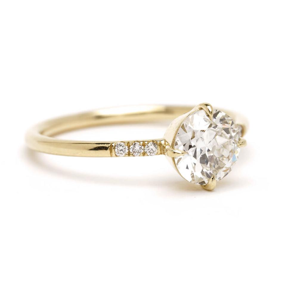 Prong Round Engagement Ring in 14k Solid Gold