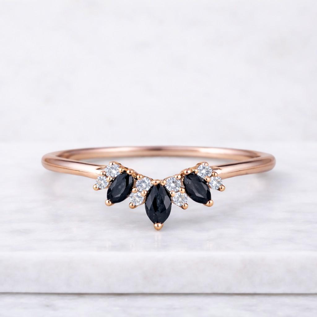 rose gold moissanite wedding ring