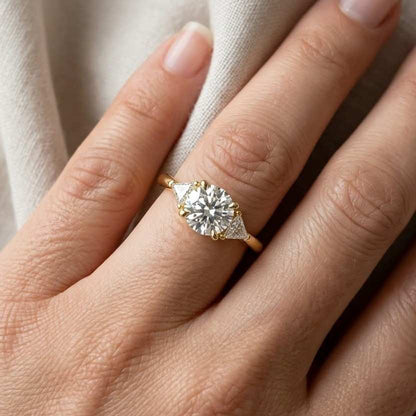 Petite Round Cut Moissanite Three Stone Ring in 14K Yellow Gold Engagement Ring, Promise Ring, Dainty Gold Ring, Moissanite Ring, Minimalist
