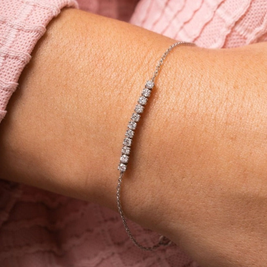 Round Diamond Dainty Statement Bracelet