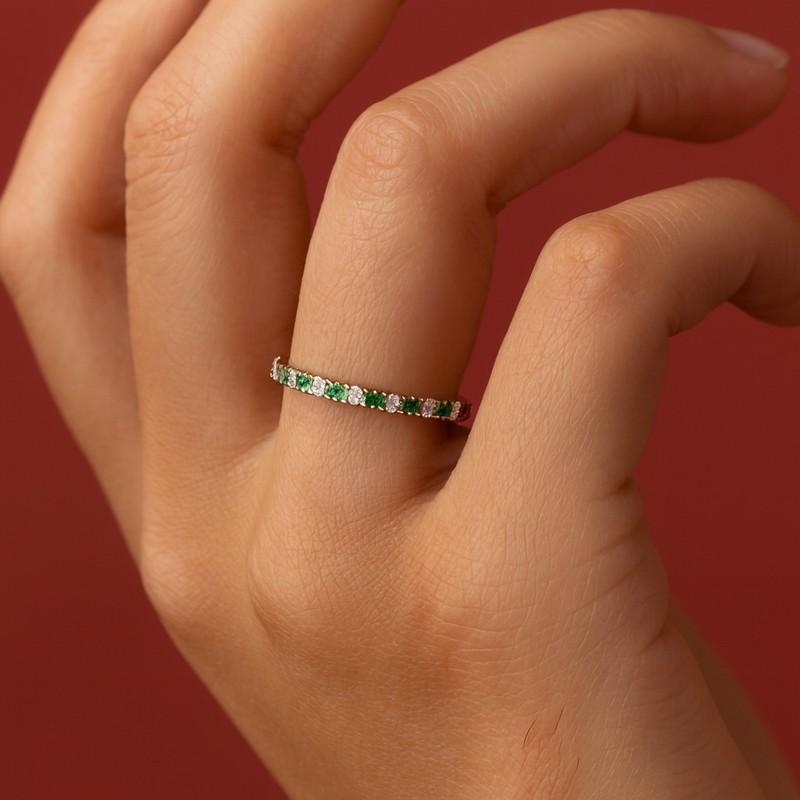 Round Diamond Eternity Band