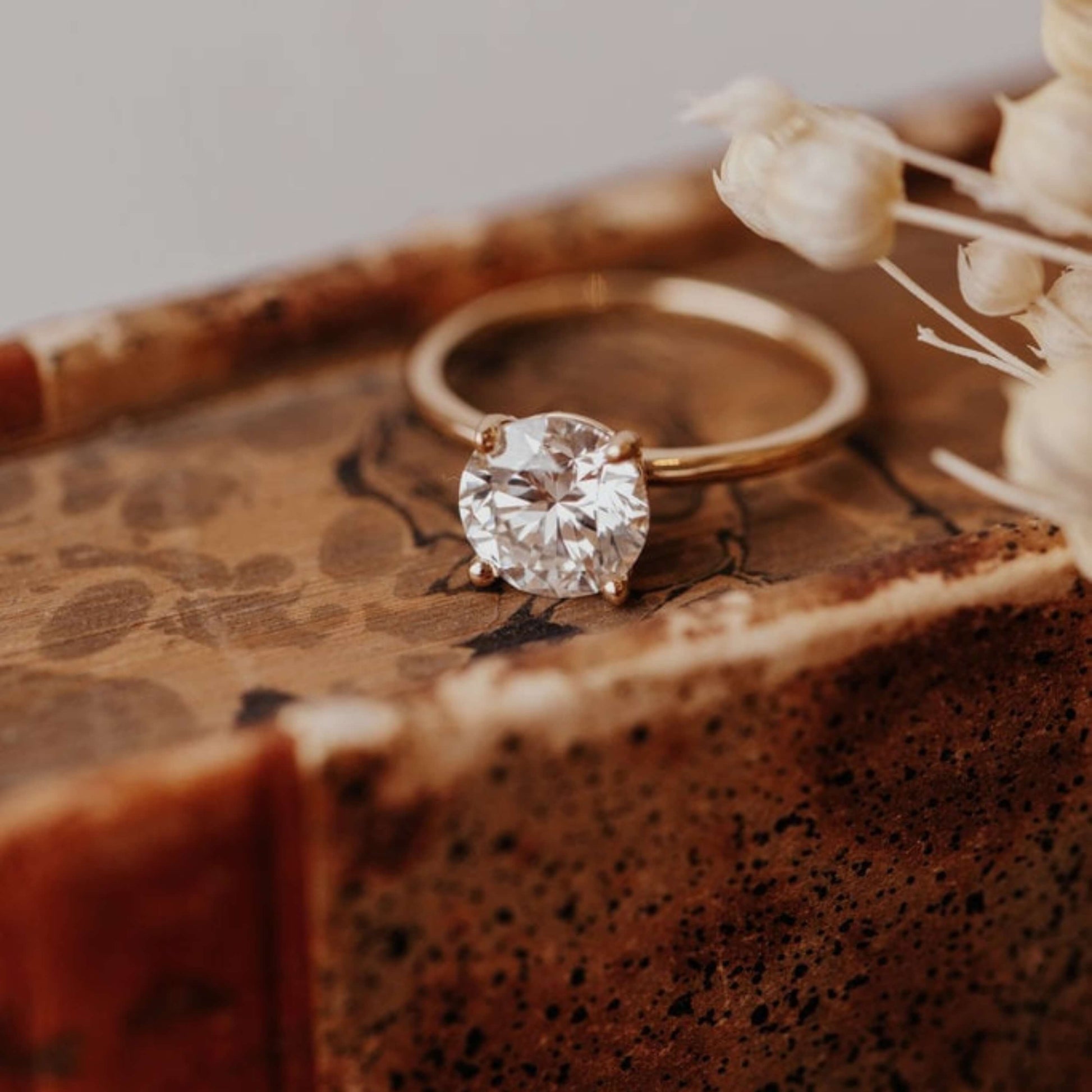 Round Diamond Ring, Moissanite Ring
