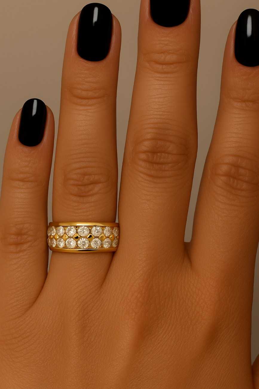 Round Flush Set Diamond Wedding Band 14K Gold Scattered Lab Diamond Ring for Women