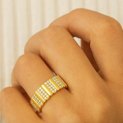 Round Flush Set Diamond Wedding Band 14K Gold Scattered Lab Diamond Ring for Women 14K Solid Gold Slightly Dome Wedding Band