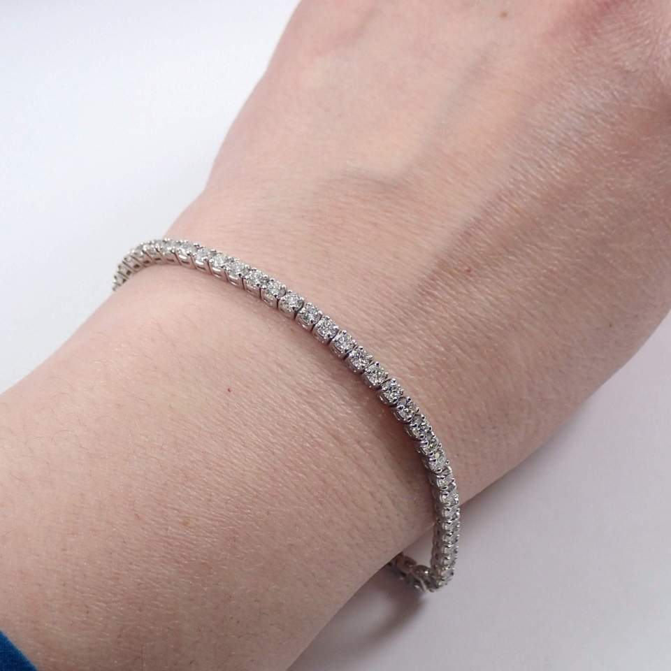 Round Tennis Bracelet