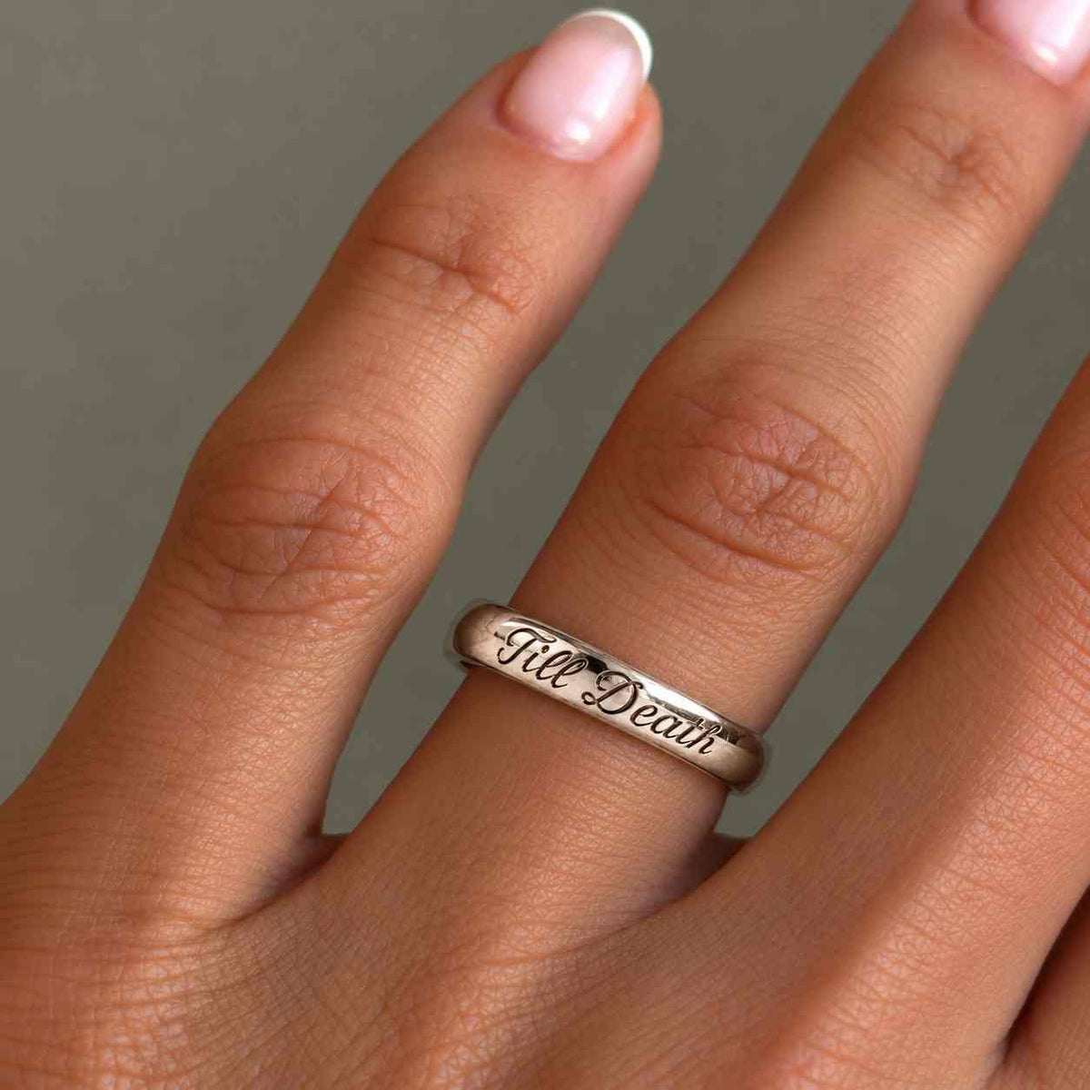 solid gold ring hand-carved pattern wedding band delicate dainty ring anniversary gifts for couple promise ring nature inspired leaf ring
